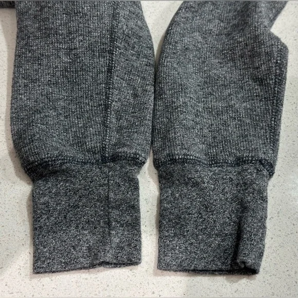 💛Like New💛 Roots: One Piece Pajamas- Size Small - Picture 9 of 11